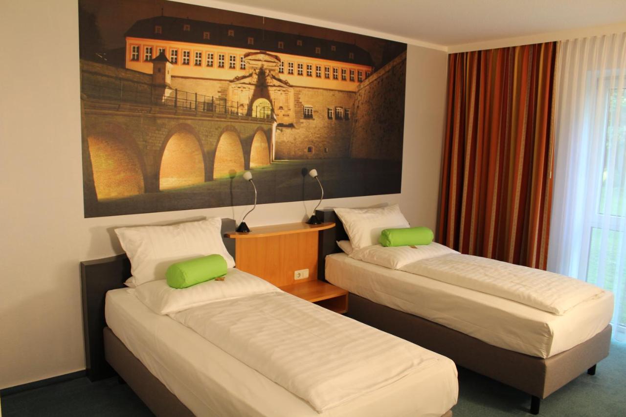 H+ Hotel ארפורט מראה חיצוני תמונה